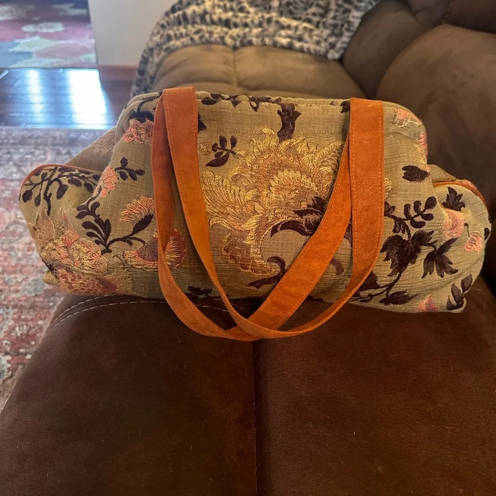 Atenti tapestry bag. RARE!!